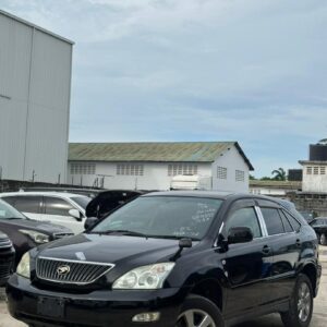 2003 TOYOTA HARRIER    STOCK No: 2325