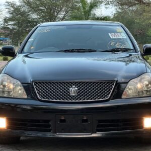 2004 TOYOTA CROWN     STOCK No: 0126